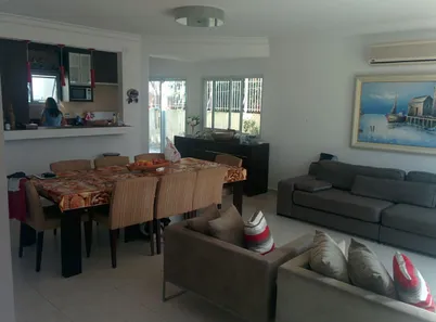Sobrado com 5 Quartos à venda, 250m² no Canasvieiras, Florianópolis
