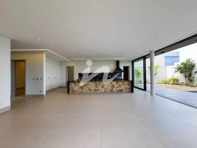 Casa com 4 Quartos à venda, 302m² no Granja Marileusa, Uberlândia