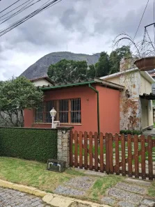 Casa de Condomínio com 3 Quartos para alugar, 150m² no Cônego, Nova Friburgo