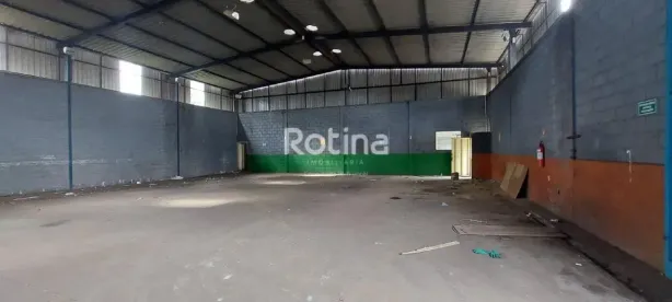Galpão/Depósito/Armazém para alugar, 1683m² no Distrito Industrial, Uberlândia