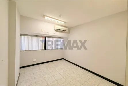 Sala Comercial à venda, 32m² no Caminho das Árvores, Salvador