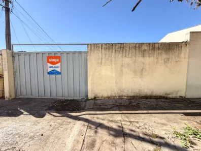 Casa com 2 Quartos para alugar, 90m² no Vila Larsen 1, Londrina