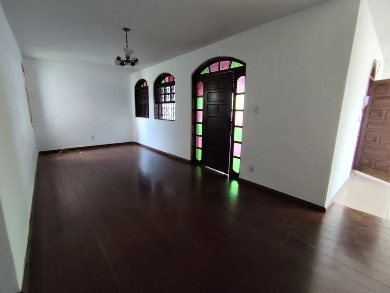 Casa com 4 quartos — Alto Caiçaras, Belo Horizonte