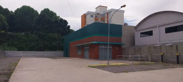 Ponto Comercial para alugar, 820m² no Centro, Flores da Cunha