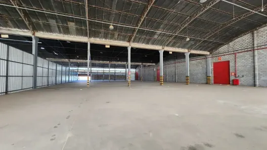 Galpão/Depósito/Armazém para alugar, 1780m² no Distrito Industrial, Cuiabá