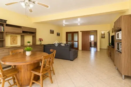 Sobrado com 3 Quartos à venda, 300m² no Glória, Porto Alegre