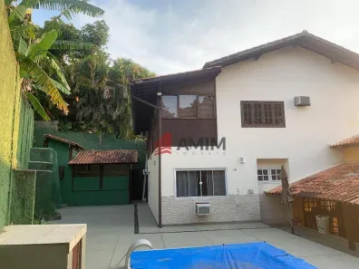 Casa com 4 Quartos à venda, 242m² no Badu, Niterói