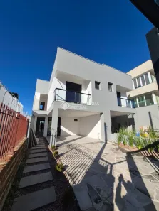 Sobrado com 3 Quartos à venda, 150m² no Santa Lúcia, Caxias do Sul