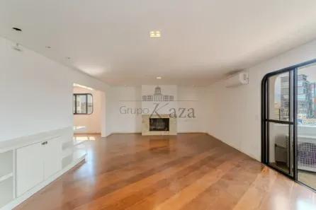 Cobertura com 3 Quartos para venda ou aluguel, 500m² no Vila Nova Conceição, São Paulo