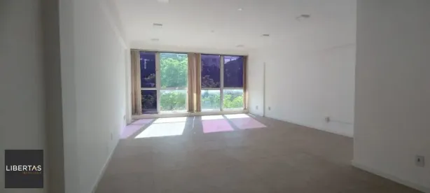 Sala Comercial com 1 Quarto à venda, 38m² no Auxiliadora, Porto Alegre