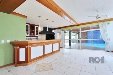 Casa com 4 Quartos à venda, 325m² no Três Figueiras, Porto Alegre