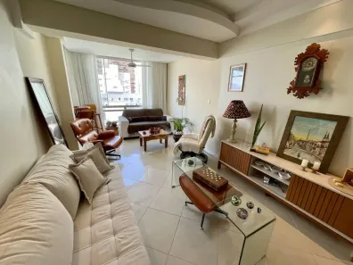 Apartamento com 3 Quartos para alugar, 140m² no Centro, Balneário Camboriú
