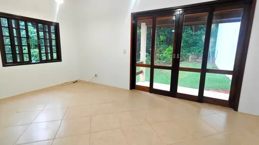 Casa de Condomínio com 3 Quartos para alugar, 170m² no Parque Residencial Itapeti, Mogi das Cruzes