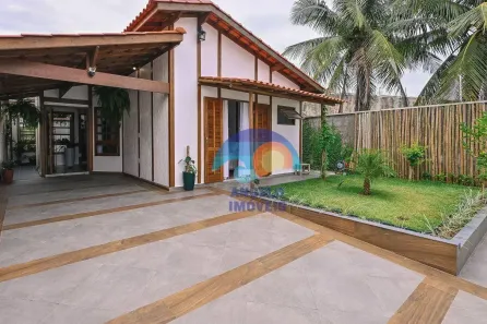 Casa com 3 Quartos à venda, 160m² no Centro, Peruíbe