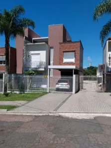 Sobrado com 3 Quartos para alugar, 168m² no Campo Comprido, Curitiba