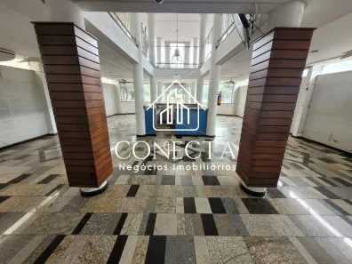 Ponto Comercial para alugar, 560m² no Saraiva, Uberlândia