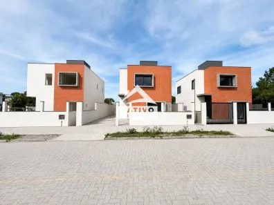 Casa com 3 Quartos à venda, 127m² no São João do Rio Vermelho, Florianópolis