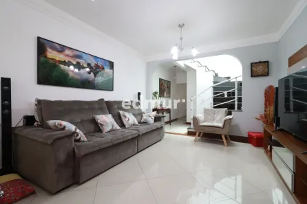 Sobrado com 4 Quartos à venda, 191m² no Vila Metalúrgica, Santo André