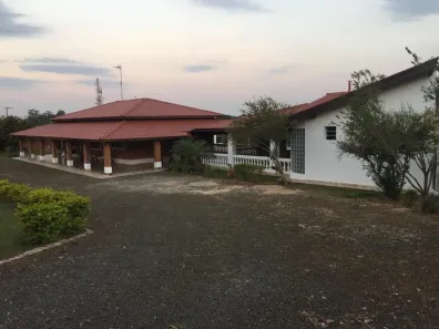 Fazenda/Sítio com 3 Quartos à venda, 250m² no Vertentes do Mamonal, Pirassununga