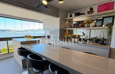 Apartamento com 2 Quartos à venda, 110m² no Coqueiros, Florianópolis