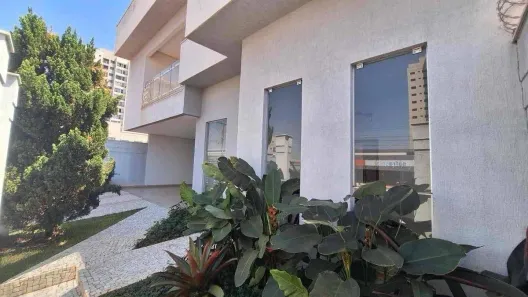 Sobrado com 4 Quartos à venda, 400m² no Residencial Tocantins, Rio Verde