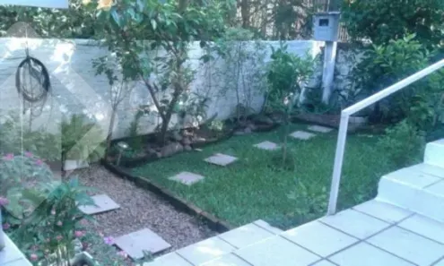 Casa com 2 Quartos à venda, 73m² no Jardim Botânico, Porto Alegre