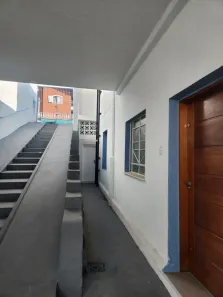 Casa com 5 Quartos para alugar, 250m² no Vila Ipojuca, São Paulo