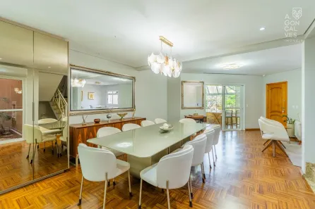 Casa com 5 Quartos à venda, 310m² no Ahú, Curitiba