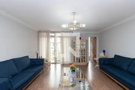 Casa com 3 Quartos à venda, 213m² no Vila Paiva, São Paulo