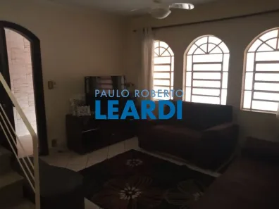 Sobrado com 3 Quartos à venda, 173m² no Vila Scarpelli, Santo André