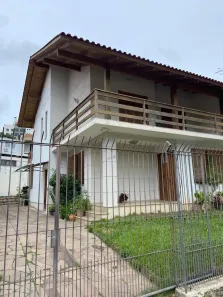 Sobrado com 3 Quartos à venda, 180m² no Chácara das Pedras, Porto Alegre