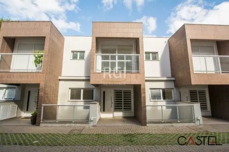 Casa de Condomínio com 3 Quartos à venda, 250m² no Cristal, Porto Alegre