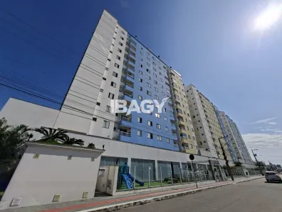 Apartamento com 2 Quartos para alugar, 67m² no Areias, São José