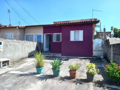 Casa de Condomínio com 2 Quartos à venda, 61m² no Parque dos Príncipes, Jacareí