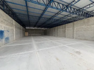 Imóvel Comercial para alugar, 262m² no Guaratiba, Rio de Janeiro