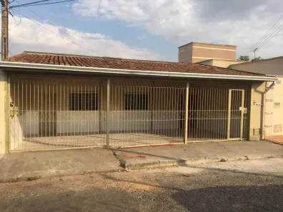 Casa com 3 Quartos à venda, 170m² no Conjunto Cachoeira Dourada, Goiânia