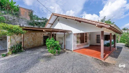 Imóvel Comercial com 6 Quartos para alugar, 239m² no Bom Retiro, Blumenau