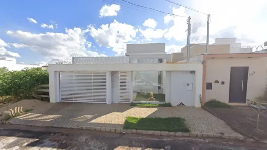 Casa com 3 Quartos à venda, 330m² no Interlagos, Araguari