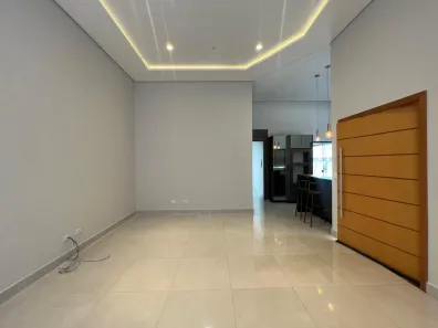 Casa de Condomínio com 3 Quartos para alugar, 145m² no Jardim Montecatini, Londrina