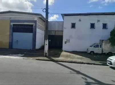 Galpão/Depósito/Armazém à venda, 750m² no Casa Forte, Recife