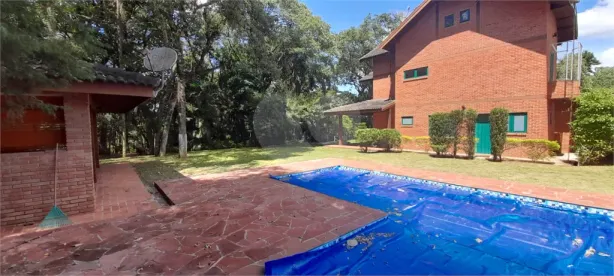 Sobrado com 3 Quartos à venda, 400m² no Caraguatá, Mairiporã