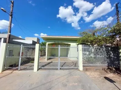 Casa com 2 Quartos à venda, 185m² no Residencial Samambaia, São Carlos