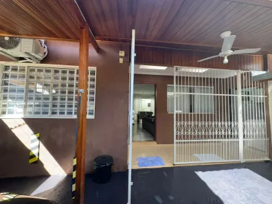 Casa com 2 Quartos à venda, 167m² no Brasília, Londrina