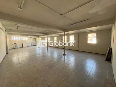 Sala Comercial com 1 Quarto para alugar, 150m² no Cidade Santa Maria, Montes Claros