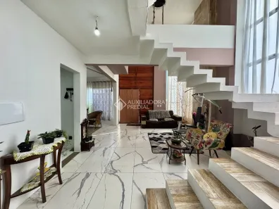 Sobrado com 3 Quartos à venda, 238m² no Estância Velha, Canoas