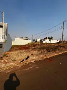 Lote/Terreno à venda, 259m² no Bom Jardim, Maringá