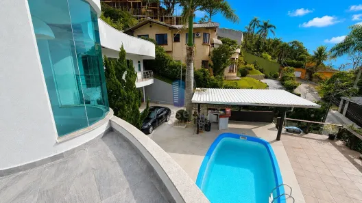 Casa com 4 Quartos à venda, 400m² no Cabeçudas, Itajaí