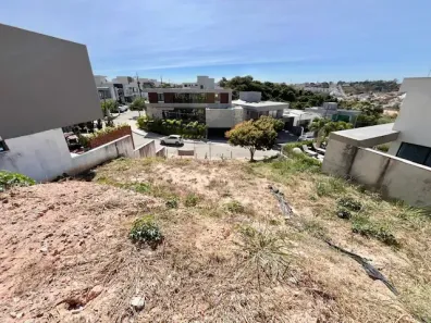 Lote/Terreno à venda, 740m² no Estância Silveira, Contagem