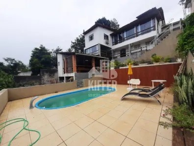 Casa com 3 Quartos à venda, 313m² no Itaipu, Niterói