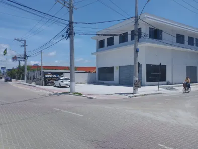 Sala Comercial para alugar, 30m² no Village Rio das Ostras, Rio das Ostras